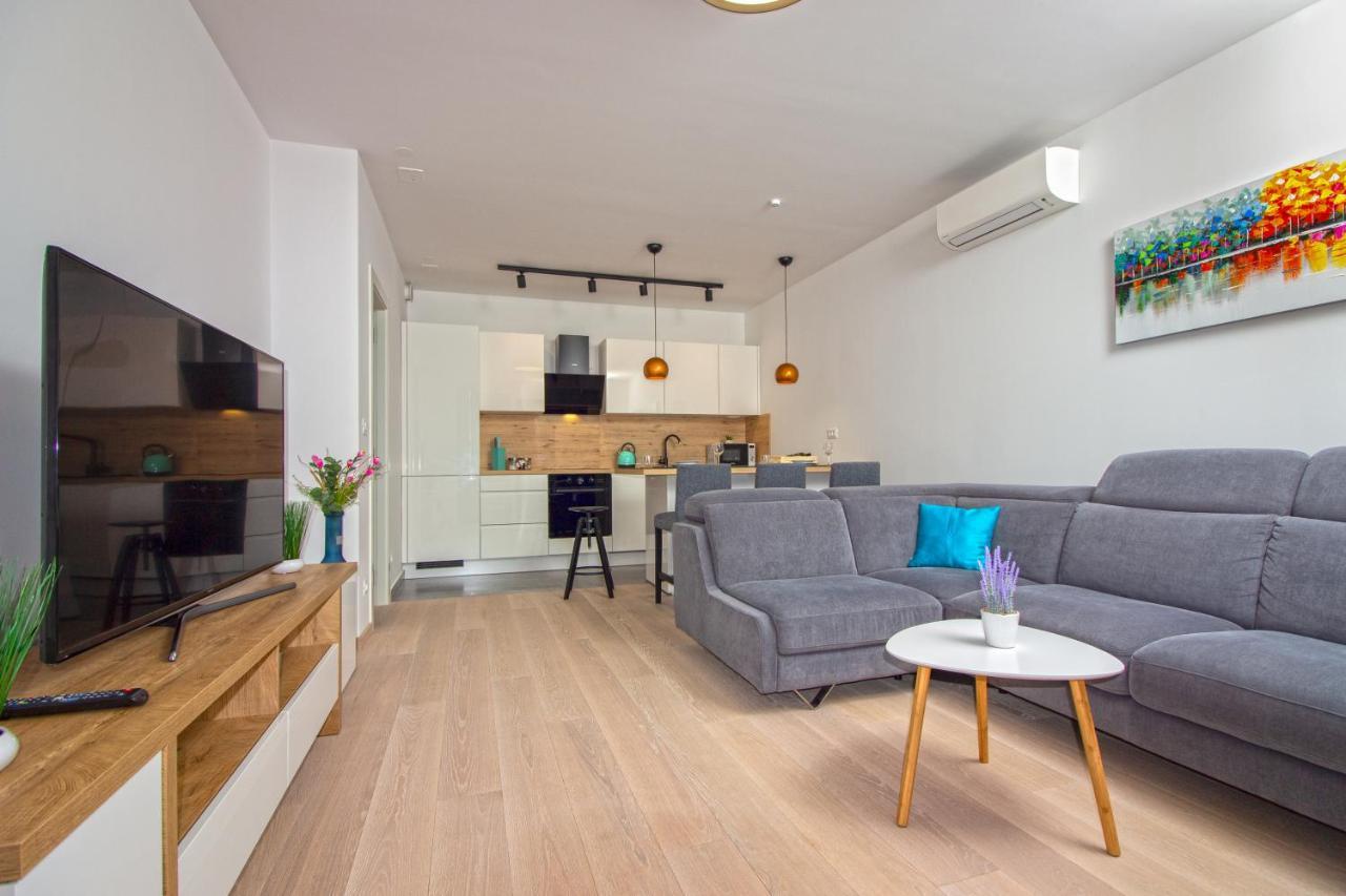 Appartement Sky Di Mare - Free Private Garage à Split Extérieur photo